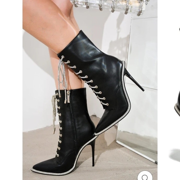 Cape Robbin Shoes - Cape Robbin Black Lace-Up Heeled Boots